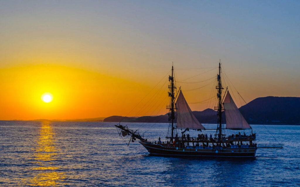 alanya-sunset-boat